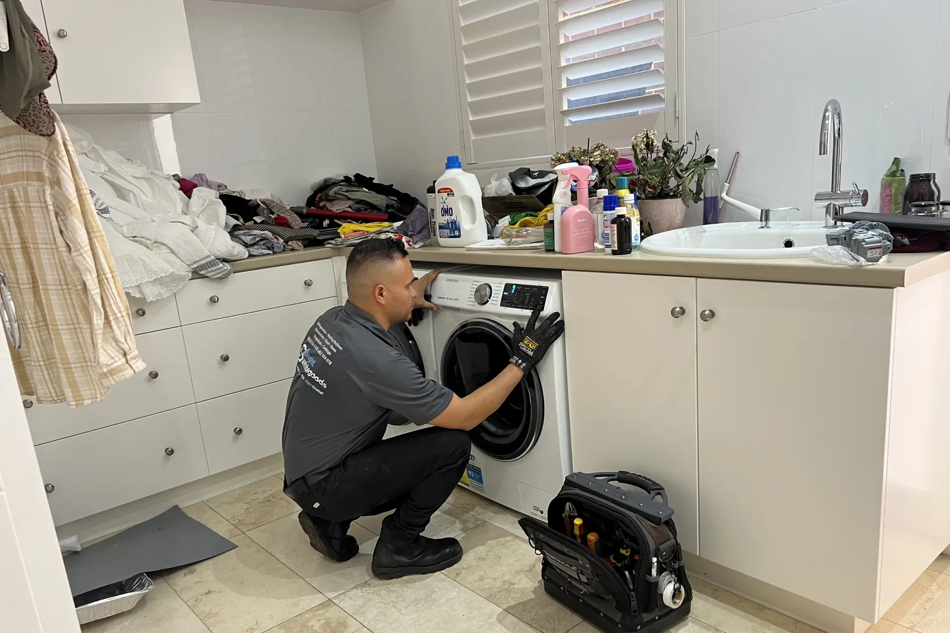 Professional washing machine repair technician in Perth
